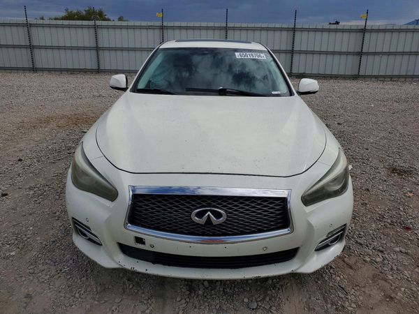 2016 INFINITI Q50