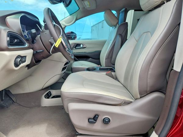 2017 CHRYSLER PACIFICA