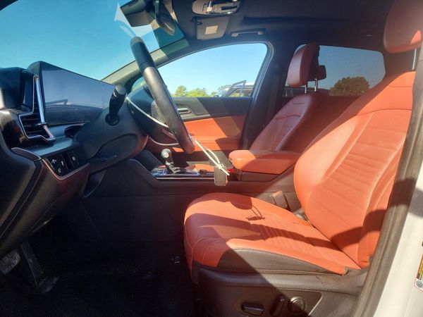 2023 KIA SPORTAGE SX-PRESTIGE or SX-P