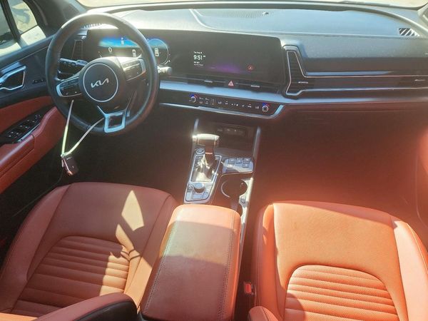2023 KIA SPORTAGE SX-PRESTIGE or SX-P