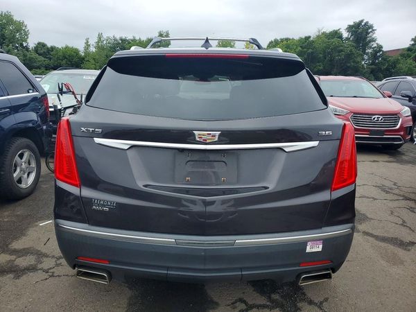 2018 CADILLAC XT5 Luxury