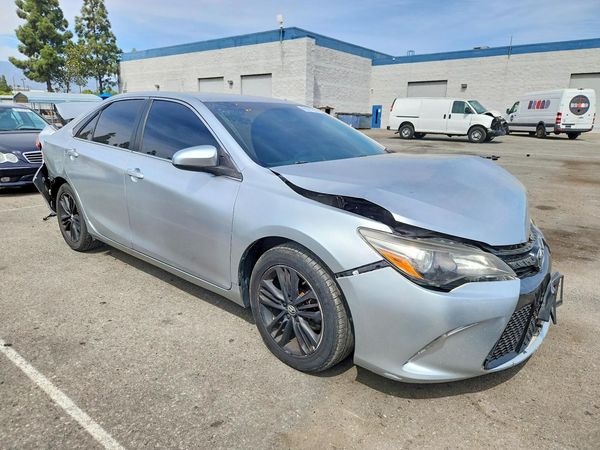 2015 TOYOTA CAMRY