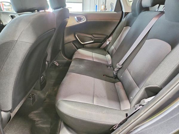 2023 KIA SOUL LX, S