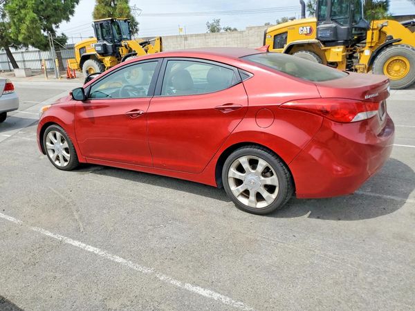 2012 HYUNDAI ELANTRA