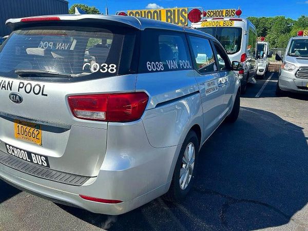 2017 KIA SEDONA L