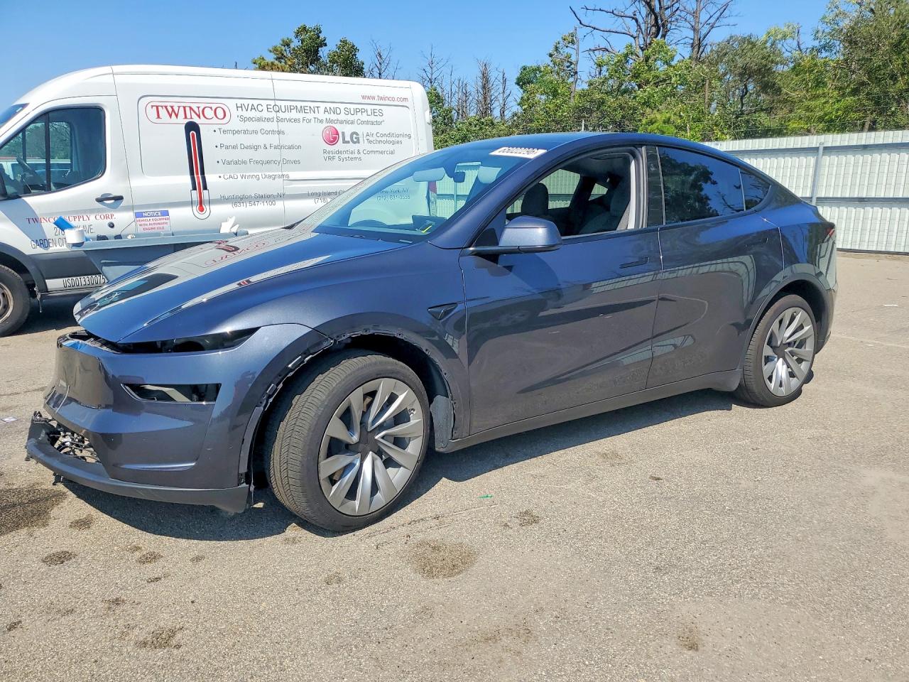 2026 TESLA MODEL Y