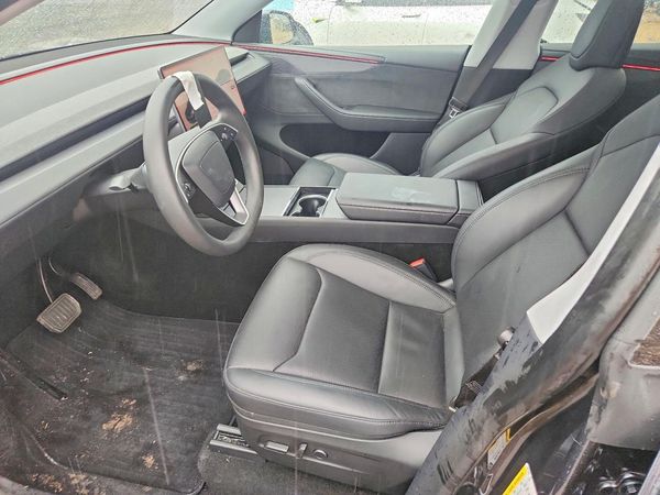 2026 TESLA MODEL Y