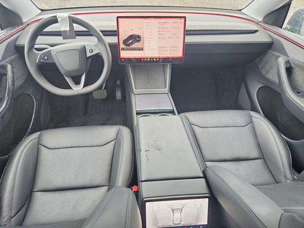 2026 TESLA MODEL Y