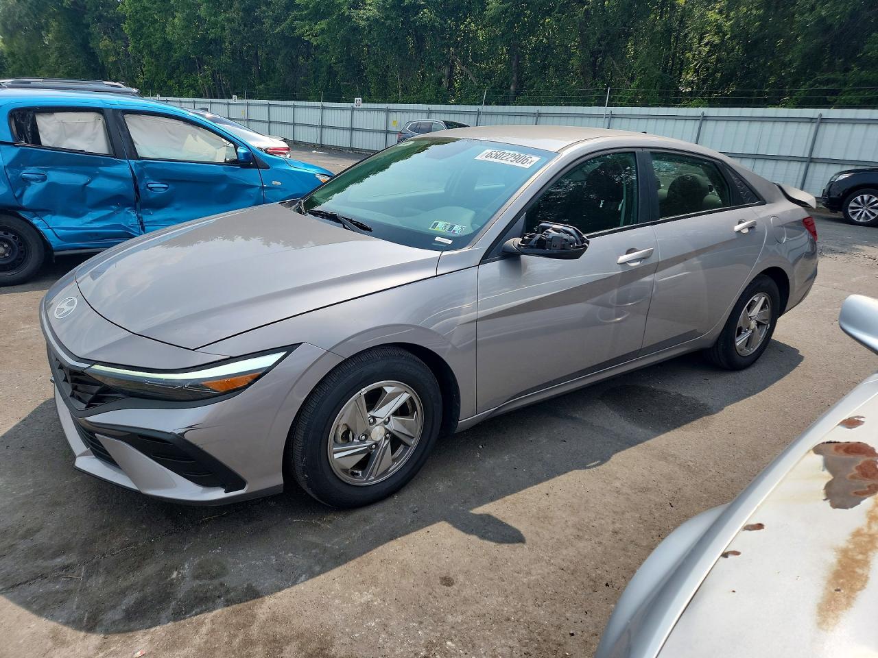 2025 HYUNDAI ELANTRA SE — Front 3/4