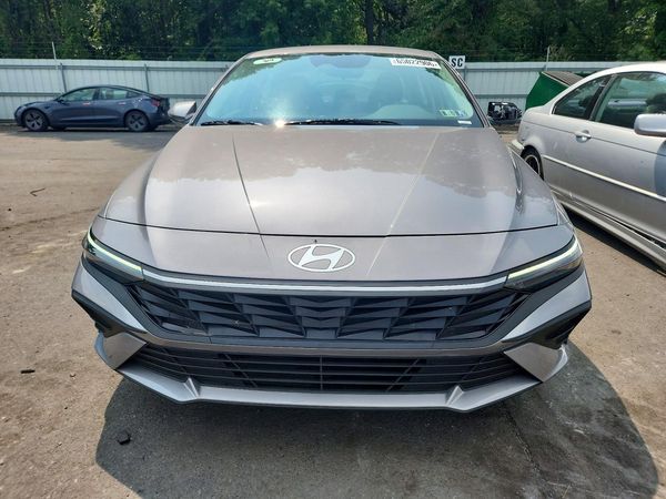 2025 HYUNDAI ELANTRA SE — DIRF