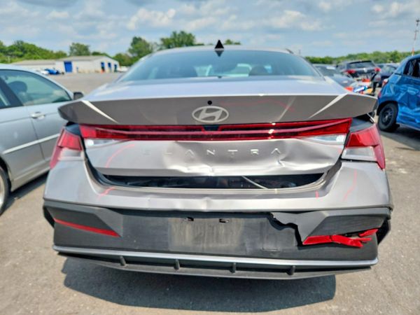 2025 HYUNDAI ELANTRA SE — DIRR