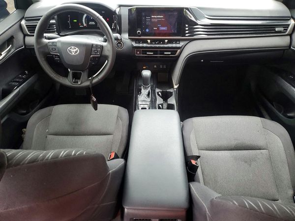 2025 TOYOTA CAMRY
