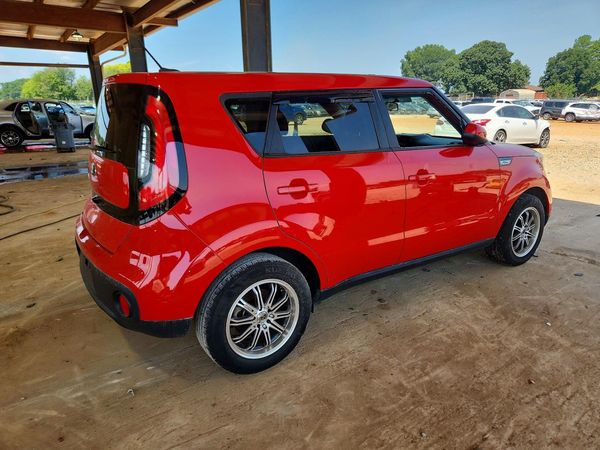 2019 KIA SOUL Base