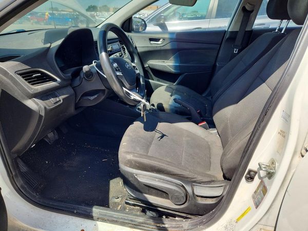 2018 HYUNDAI ACCENT SE and SEL