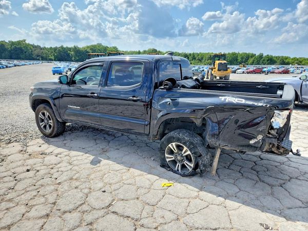 2017 TOYOTA TACOMA