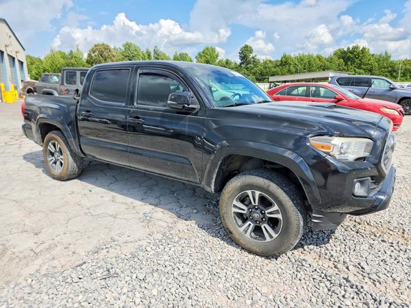 2017 TOYOTA TACOMA