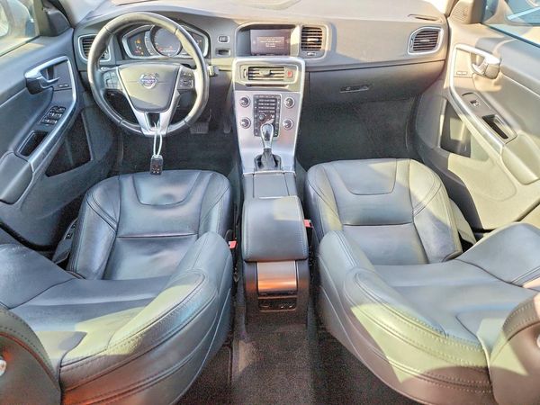2018 VOLVO S60