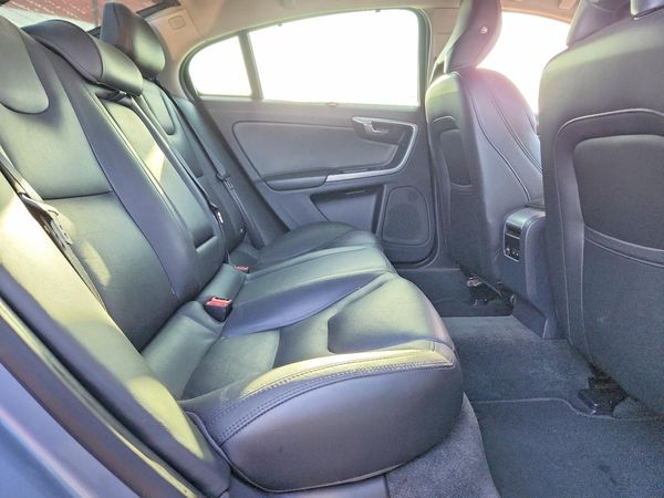 2018 VOLVO S60