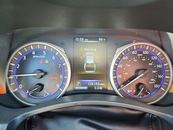 2016 INFINITI Q50