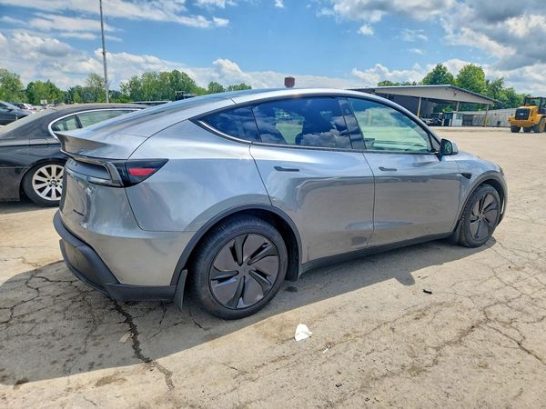 2026 TESLA MODEL Y