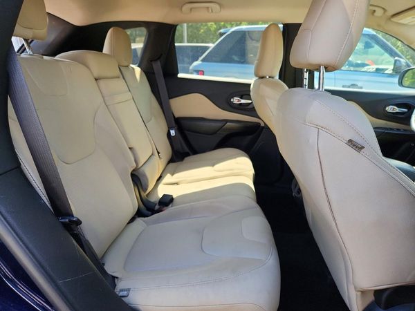 2015 JEEP CHEROKEE LATITUDE 4X4