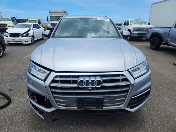 2018 AUDI Q5 quattro Prestige