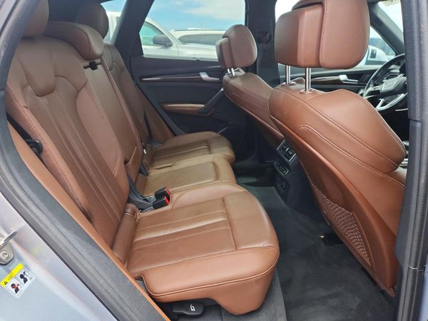 2018 AUDI Q5 quattro Prestige