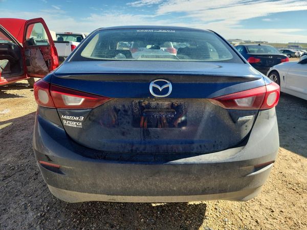2017 MAZDA 3