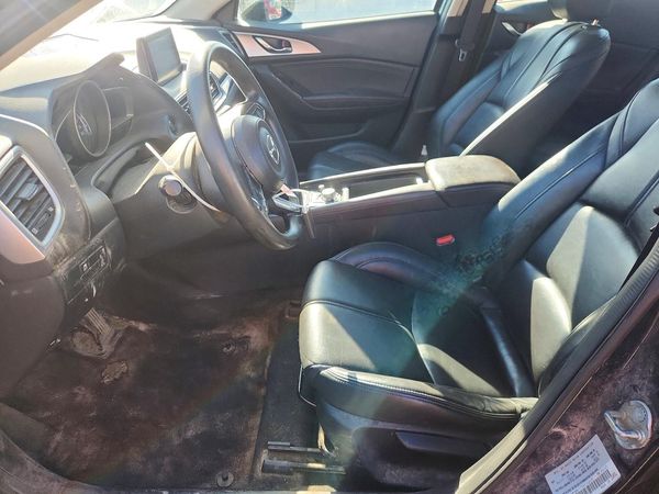 2017 MAZDA 3