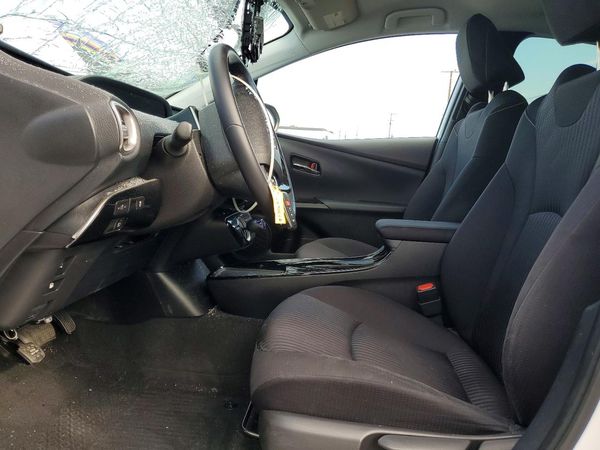 2022 TOYOTA PRIUS — DENT