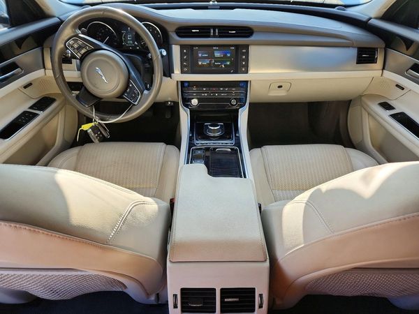 2017 JAGUAR XF Prestige