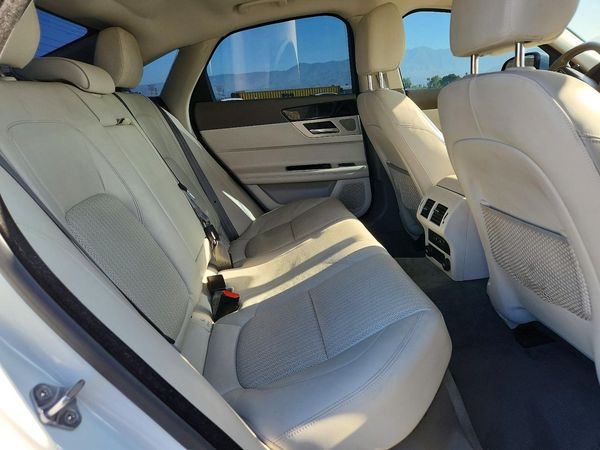 2017 JAGUAR XF Prestige