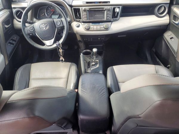 2015 TOYOTA RAV4