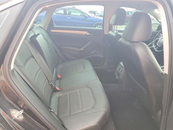 2021 VOLKSWAGEN PASSAT SE