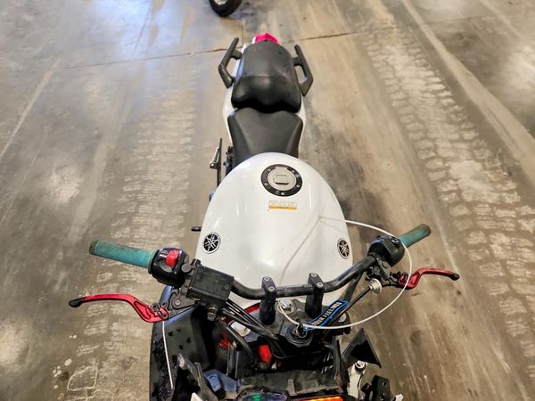 2013 YAMAHA FZ6