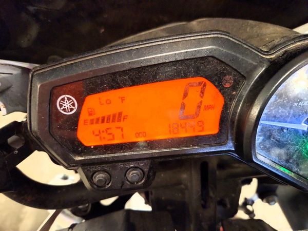 2013 YAMAHA FZ6