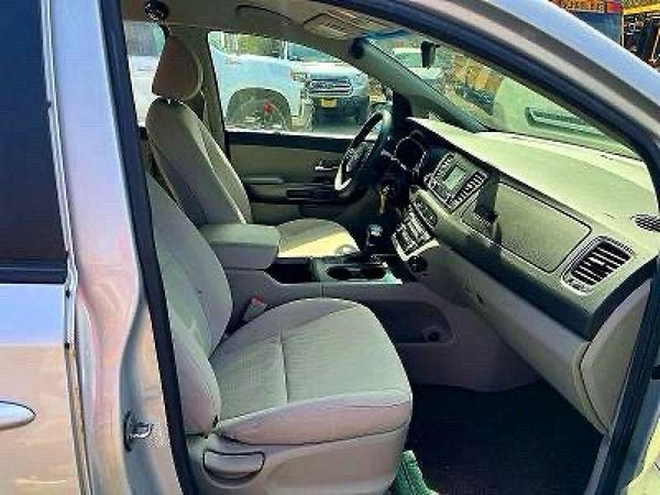 2018 KIA SEDONA L