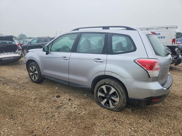 2018 SUBARU FORESTER Base P