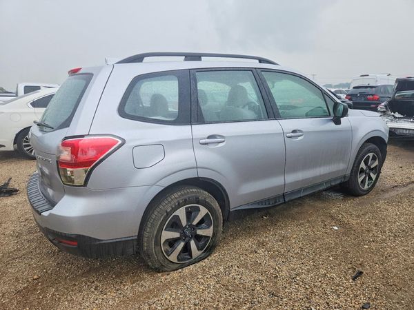 2018 SUBARU FORESTER Base P