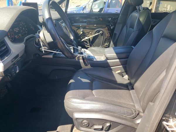2018 AUDI Q7 quattro Premium Plus