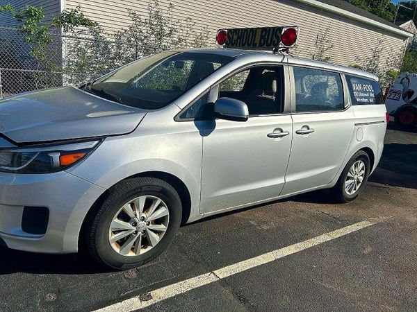 2017 KIA SEDONA L
