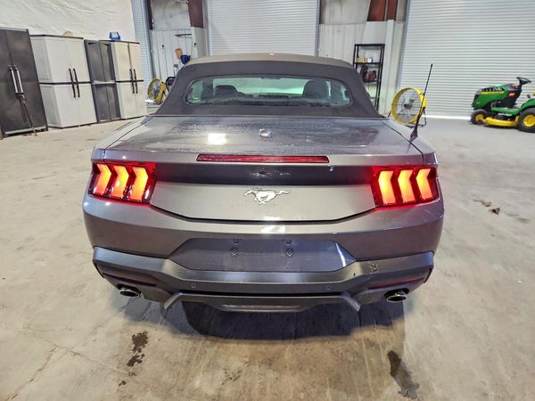 2026 FORD MUSTANG I4