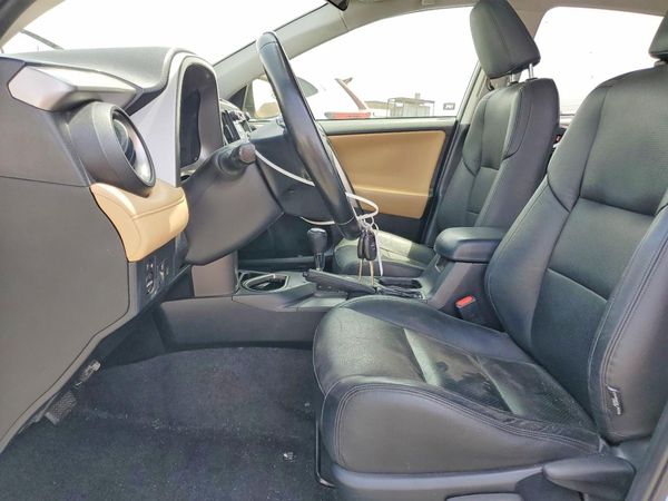 2017 TOYOTA RAV4 XLE