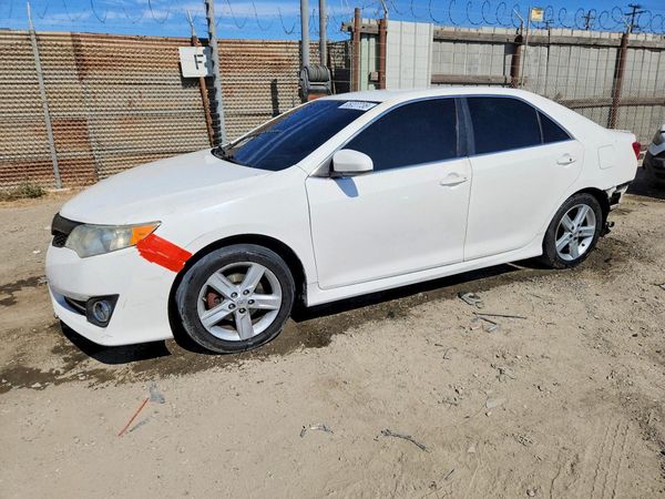 2012 TOYOTA CAMRY