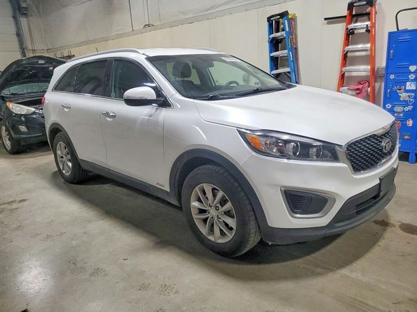 2017 KIA SORENTO L, LX
