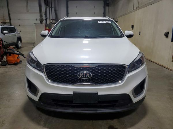 2017 KIA SORENTO L, LX