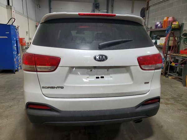 2017 KIA SORENTO L, LX