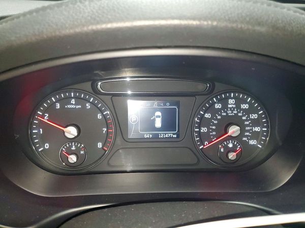 2017 KIA SORENTO L, LX