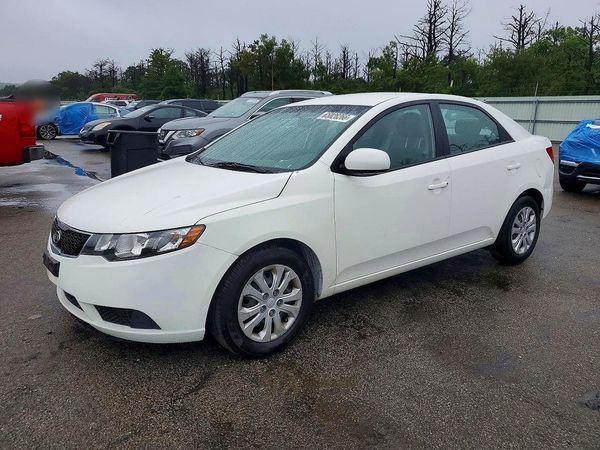 2013 KIA FORTE LX