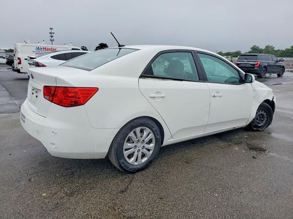 2013 KIA FORTE LX